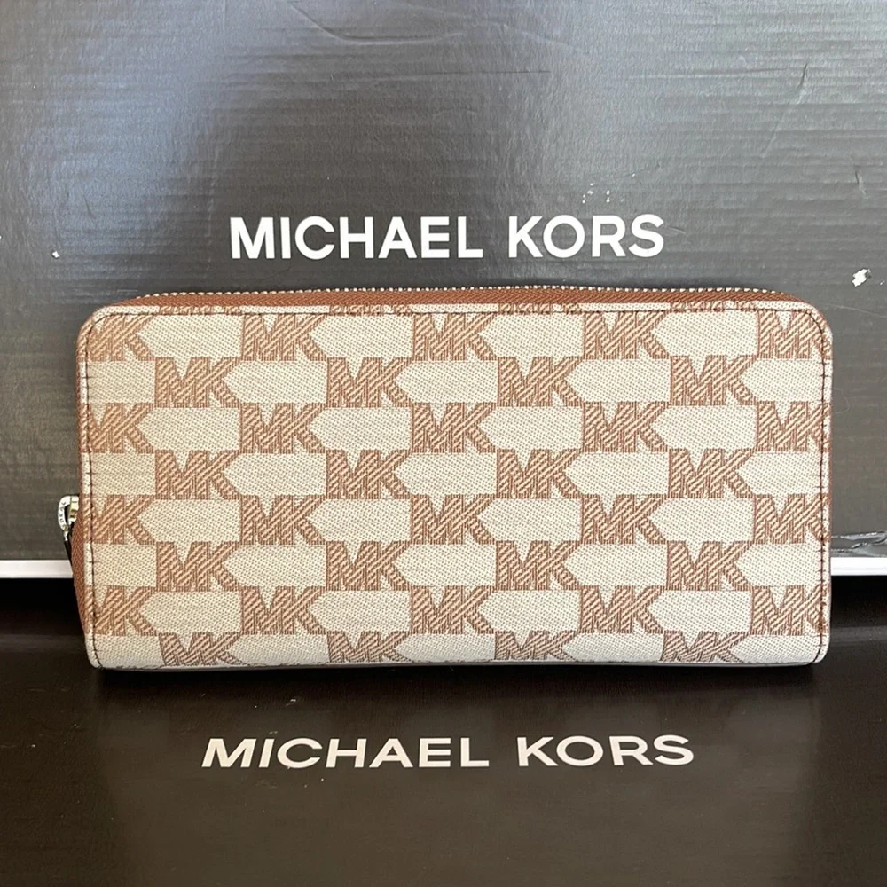 Michael Kors Men’s Women’s Cooper Tech Zip Around Continental Wallet Light Cream